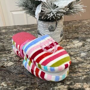 NWT Victoria’s Secret Sift Cozy Slippers